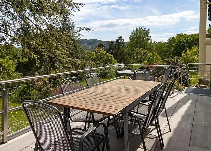 בית נופש Schoene Aussicht *